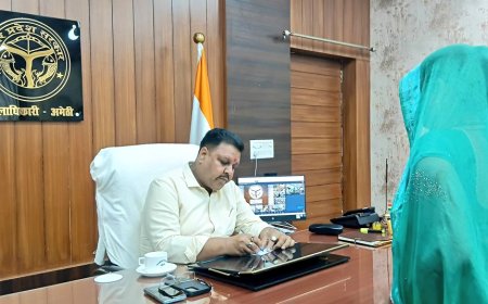 जनसुनवाई में जिलाधिकारी ने सुनीं शिकायतें, समयबद्ध व गुणवत्तापूर्ण निस्तारण के दिए निर्देश