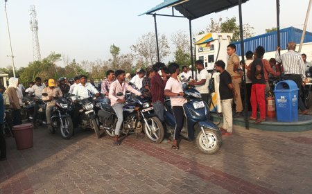 पेट्रोल-डीजल के लिए कतारें, गैस की कमी से बढ़ी रसोई की परेशानी