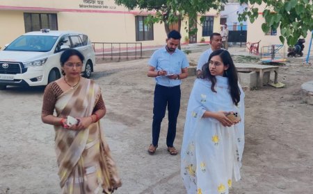 सीडीओ ने कस्तूरबा विद्यालय में शिक्षा और खान-पान की गुणवत्ता को परखा; छात्राओं से सीधा संवाद कर लिया फीडबैक