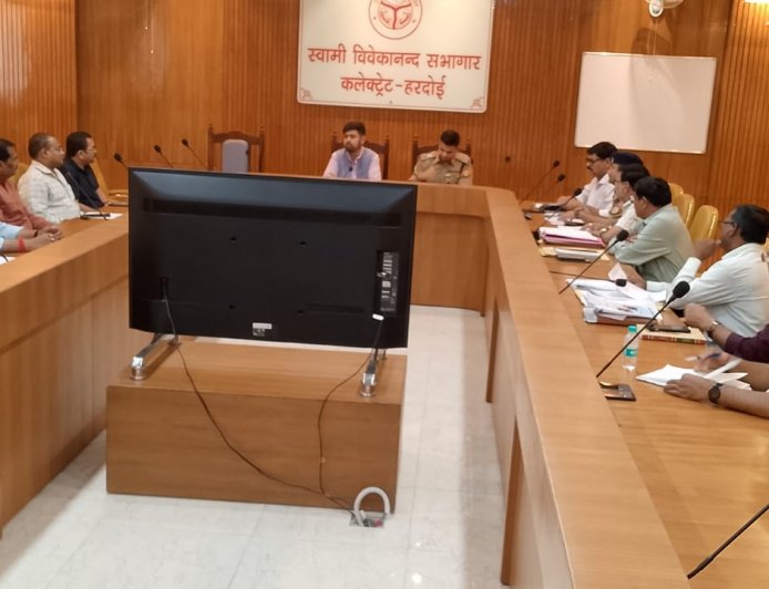 आधे-आधे घंटे पर बसों का संचालन निर्धारित स्थानों से कराया जायेगा - अनुनय झा