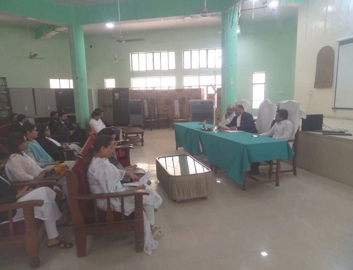 09 मई क़ो आयोजित होने वाले राष्ट्रीय लोक अदालत को सफल बनाये जाने हेतु बैठक का हुआ आयोजन