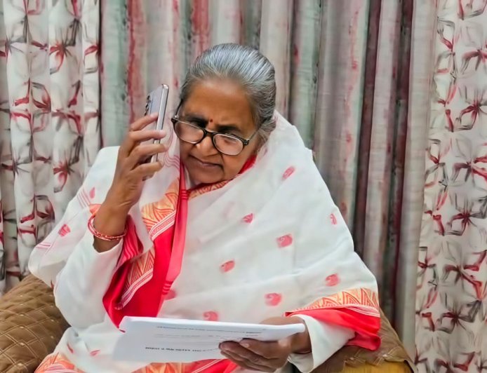 यूपी बोर्ड परिणाम 2026 घोषित: माध्यमिक शिक्षा राज्यमंत्री ने हाईस्कूल एवं इंटरमीडिएट परीक्षा के टॉपर्स छात्राओं से वार्ताकर दी बधाई