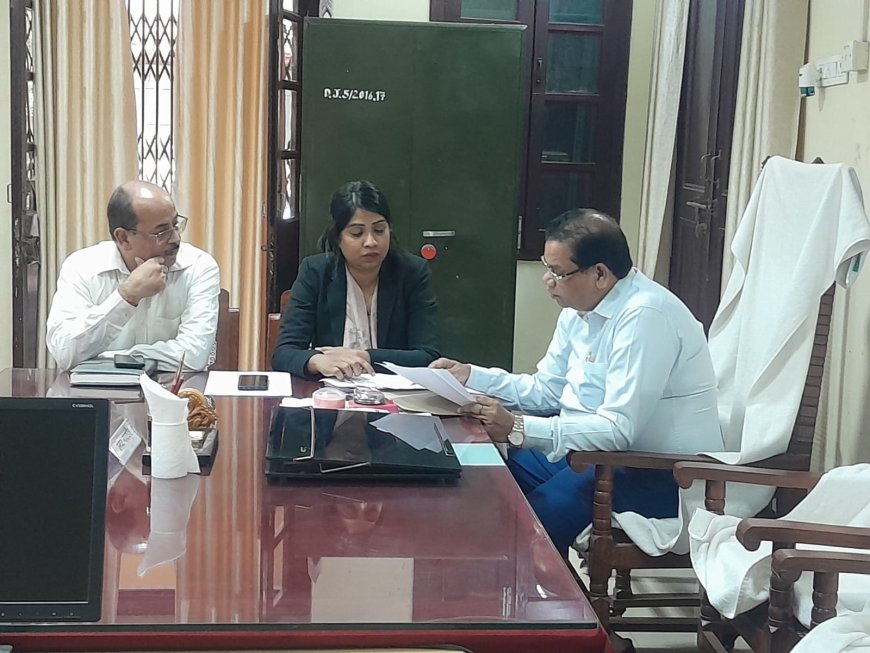 नोडल अधिकारी राष्ट्रीय लोक अदालत ने बैंक प्रतिनिधियों के साथ की बैठक