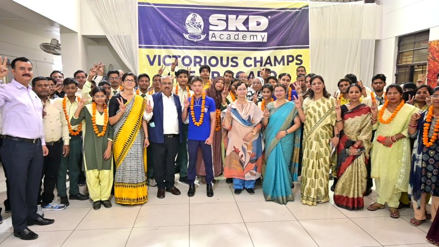 एसकेडी एकेडमी ने कायम रखी परम्परा, कक्षा 12 में फिर मिला लखनऊ टॉपर