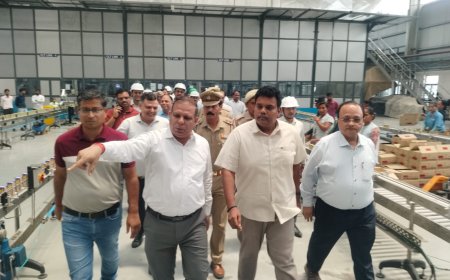 जिलाधिकारी ने रेडिको खेतान लिमिटेड की औद्योगिक इकाई का किया निरीक्षण