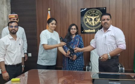 अमेठी में शूटिंग रेंज को मिली नई सौगात, डीएम ने सौंपे दो नए हथियार