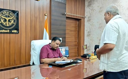 जनसुनवाई में जिलाधिकारी ने सुनीं शिकायतें, समयबद्ध व गुणवत्तापूर्ण निस्तारण के दिए निर्देश