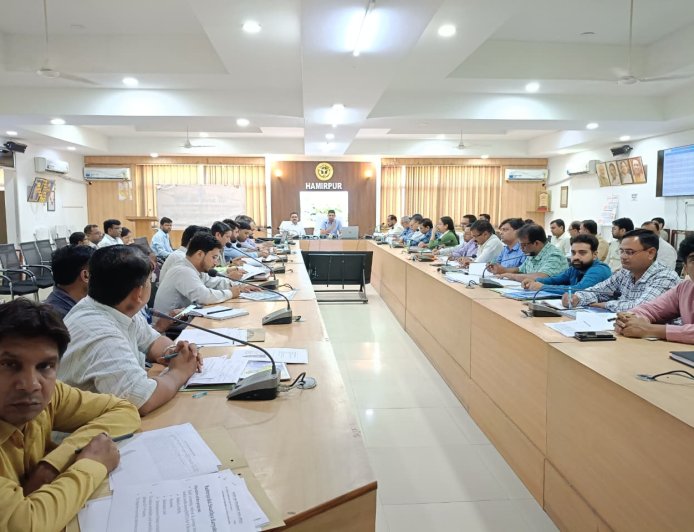 स्वास्थ्य सेवाओं को बेहतर बनाने हेतु जिला स्वास्थ्य समिति की बैठक सम्पन्न
