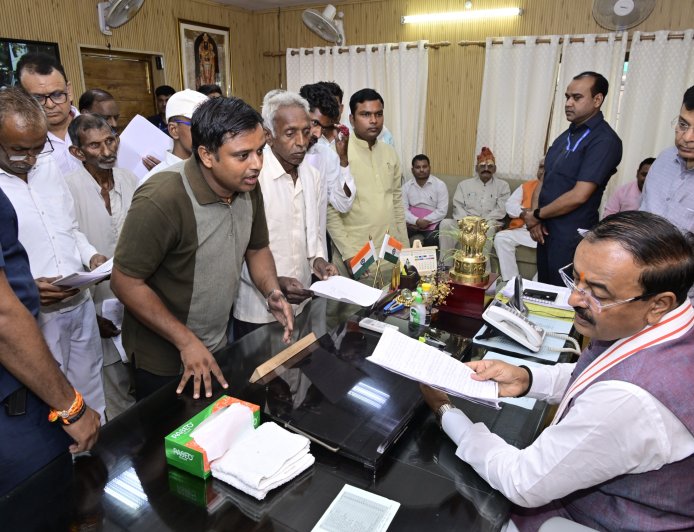 हर पीड़ित को न्याय और हर पात्र को योजनाओं का लाभ दिलाना सरकार की प्राथमिकता- केशव प्रसाद मौर्य