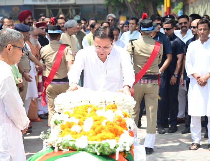 पूर्व मुख्यमंत्री मेजर जनरल भुवन चंद्र खंडूड़ी (से.नि) की अंतिम यात्रा में उमड़ा जनसैलाब
