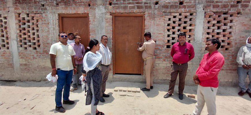 गौरीगंज में बिना मान्यता संचालित दो विद्यालयों पर कार्रवाई, कक्षाओं में ताला लगाकर कराया बंद