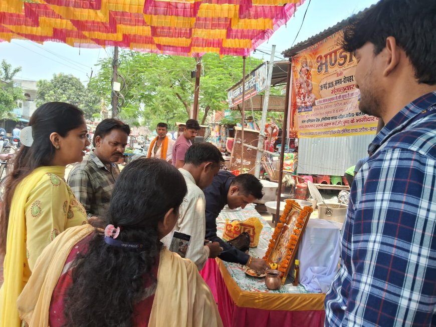 तीसरे बड़े मंगल पर बैंक कर्मियों ने किया श्रद्धालुओं का स्वागत, दिनभर चला भंडारा