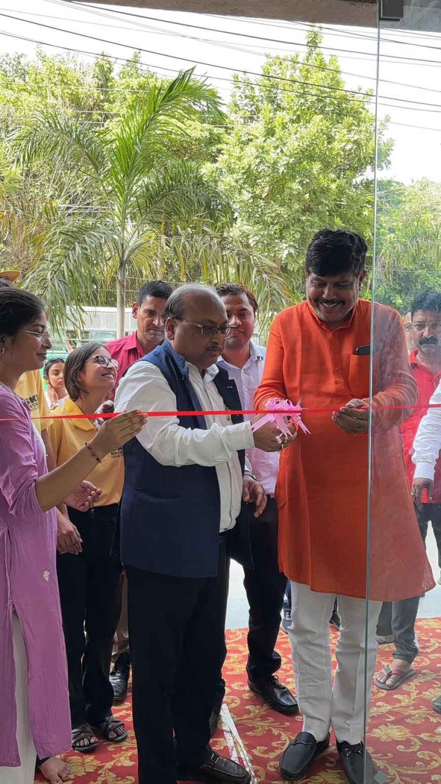 एसकेडी न्यू स्टैंडर्ड नीट एवं जेई कोचिंग की नई शाखा का आशियाना में उद्घाटन