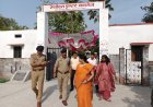 उत्तर प्रदेश पुलिस  भर्ती परीक्षा-2025 की व्यवस्थाओं का जिलाधिकारी ने किया औचक निरीक्षण