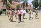 उ0प्र0 पुलिस आरक्षी परीक्षा को जनपद में शुचितापूर्ण, पारदर्शी एवं नकलविहीन सम्पन्न कराने हेतु डीएम व एसएसपी ने परीक्षा केन्द्रों का किया निरीक्षण
