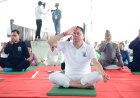 सीएम धामी ने बनबसा में किया सामूहिक योगाभ्यास, योग को दैनिक जीवन का हिस्सा बनाने का किया आह्वान