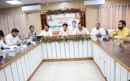 प्रभारी मंत्री ने की केन्द्र सरकार के 12 वर्ष पूर्ण होने के अवसर पर आयोजित होने वाले कार्यक्रमों की समीक्षा