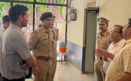 आरक्षी नागरिक पुलिस एवं समकक्ष पदों पर भर्ती परीक्षा के दौरान परीक्षा केंद्रों का जिलाधिकारी एवं पुलिस अधीक्षक ने किया निरीक्षण
