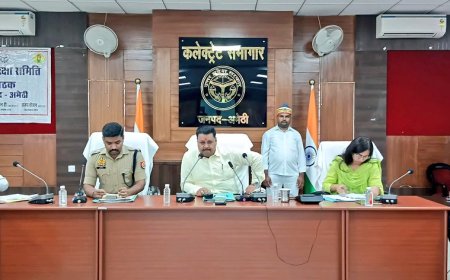 जिला सड़क सुरक्षा समिति की बैठक जिलाधिकारी की अध्यक्षता में हुई आयोजित