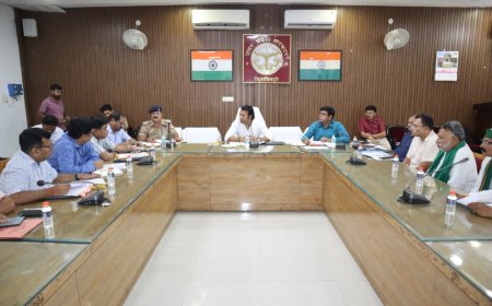 जिलाधिकारी अरविंद कुमार चौहान ने की सड़क सुरक्षा समिति की समीक्षा