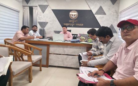 मण्डलायुक्त की अध्यक्षता में हुई सीएम डैश बोर्ड पर विकास कार्यों, कर-करेत्तर एवं राजस्व कार्यों तथा कानून व्यवस्था की समीक्षा बैठक