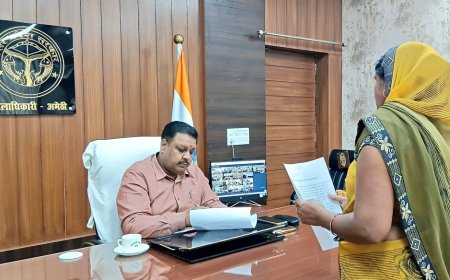 जनसुनवाई में जिलाधिकारी ने सुनीं शिकायतें, समयबद्ध व गुणवत्तापूर्ण निस्तारण के दिए निर्देश