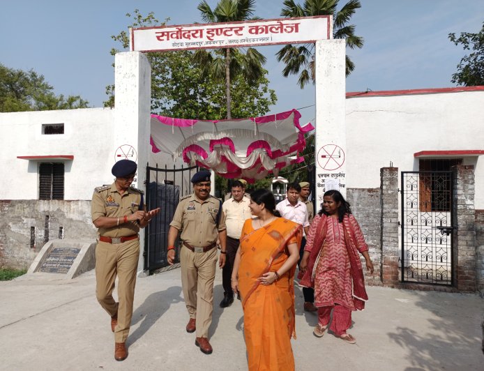 उत्तर प्रदेश पुलिस  भर्ती परीक्षा-2025 की व्यवस्थाओं का जिलाधिकारी ने किया औचक निरीक्षण