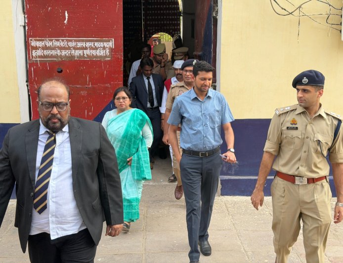 जनपद न्यायाधीश के नेतृत्व में जिला कारागार का सघन निरीक्षण संपन्न