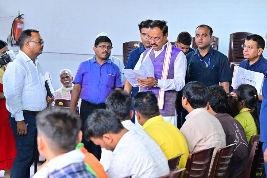 जनता दर्शन में पहुंचे कई सैकड़ों फरियादी, उप मुख्यमंत्री ने सुनीं समस्याएं
