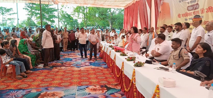 प्रभारी मंत्री प्रतिभा शुक्ला ने रामपुर जमालपुर में लगाई चौपाल