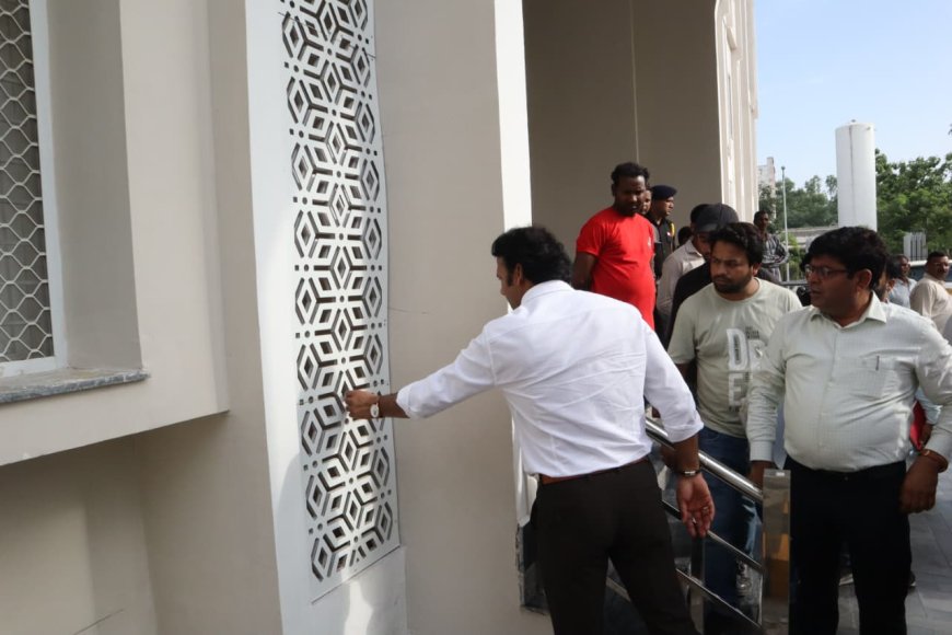 जिलाधिकारी ने किया राजकीय मेडिकल कॉलेज में निर्माणाधीन 60 सीट क्षमता वाले बी.एससी. नर्सिंग कॉलेज का निरीक्षण