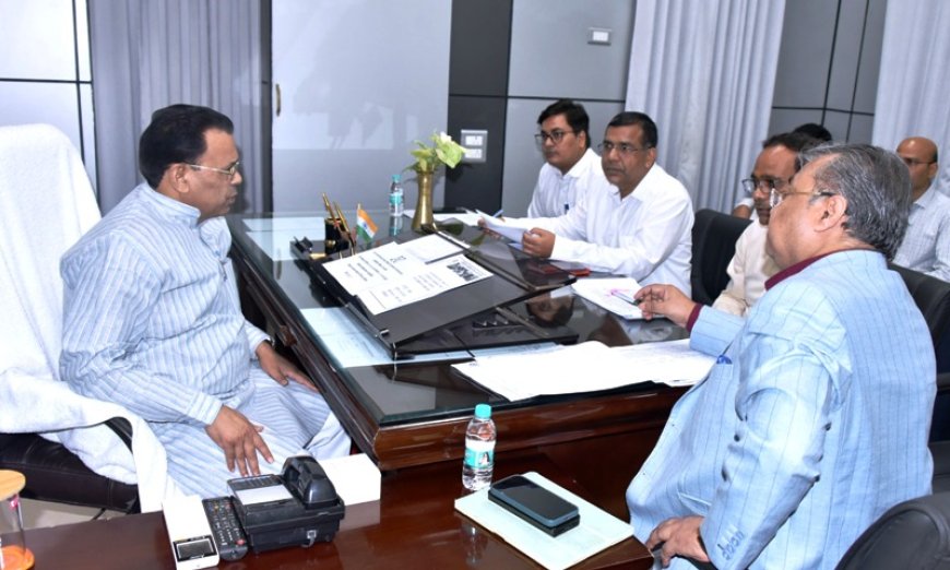 मंत्री नरेन्द्र कश्यप ने की पिछड़ा वर्ग कल्याण एवं दिव्यांगजन सशक्तिकरण विभाग की समीक्षा