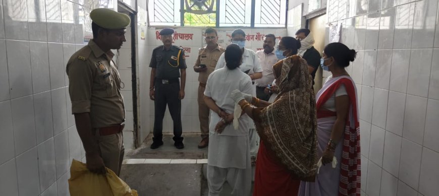 अस्पताल के शौचालय में नवजात का शव मिलने से हडकंप