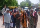 शराब ठेका हटाने की मांग को लेकर महिलाओं ने किया प्रदर्शन, एसडीएम को सौंपा ज्ञापन