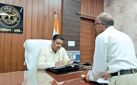 जनसुनवाई में जिलाधिकारी ने सुनीं शिकायतें, समयबद्ध व गुणवत्तापूर्ण निस्तारण के दिए निर्देश
