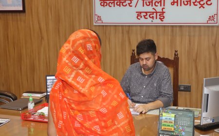 जनसुनवाई में जिलाधिकारी ने सुनीं 71 शिकायतें