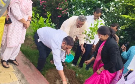 यमुना परिपथ में पर्यावरण एवं जल संरक्षण जागरूकता अभियान आयोजित, ‘एक पेड़ माँ के नाम’ अभियान के तहत हुआ वृक्षारोपण