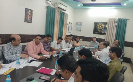 मण्डलायुक्त की अध्यक्षता में हुई चिकित्सा स्वास्थय एवं परिवार कल्याण विभाग की मण्डलीय मासिक भौतिक एवं वित्तीय समीक्षा बैठक