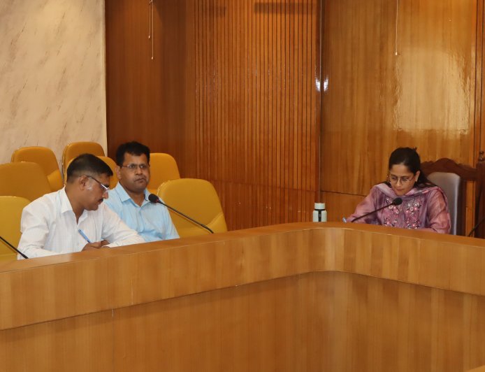 मुख्य विकास अधिकारी की अध्यक्षता में हुई मुख्यमंत्री युवा उद्यमी योजना तथा जिला स्तरीय सलाहकार समिति की बैठक