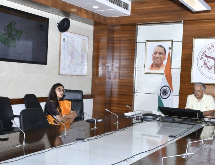 मुख्य सचिव ने की प्रोजेक्ट मॉनीटरिंग ग्रुप की बैठक में प्रमुख परियोजनाओं की समीक्षा