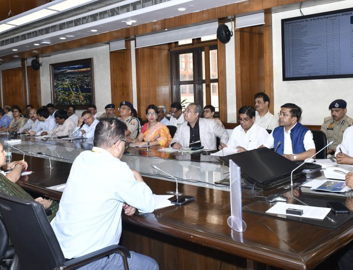 मुख्य सचिव की अध्यक्षता में समस्त सरकारी व अर्धसरकारी भवनों पर रूफटॉप सोलर संयंत्र की स्थापित कराए जाने के सम्बन्ध में बैठक आयोजित