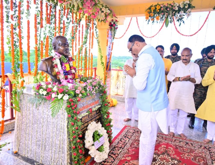 अमर शहीद मेजर पंकज कुमार पांडेय की पुण्यतिथि पर प्रतिमा का हुआ अनावरण