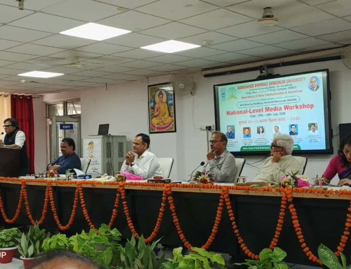 कक्षा से आगे बढ़कर सोचें शिक्षक, तभी बनेगी दूरदर्शी पीढ़ी - अशोक श्रीवास्तव