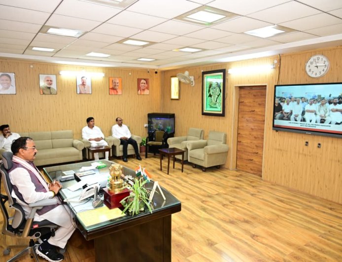 महिला सशक्तिकरण और आत्मनिर्भरता का सशक्त मॉडल बनी विदुर प्रेरणा स्वदेशी हर्बल टी - केशव प्रसाद मौर्य