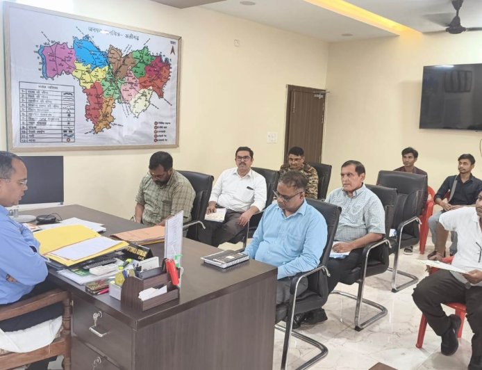 राष्ट्र निर्माण में सहभागिता एवं व्यक्तिगत विकास के लिए युवा कराएं पंजीकरण - योगेन्द्र कुमार, सीडीओ