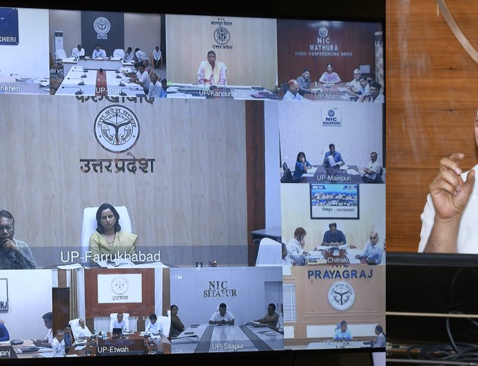 मुख्य सचिव की ने सभी मंडलायुक्तों एवं जिलाधिकारियों के साथ साप्ताहिक समीक्षा बैठक दिए महत्वपूर्ण दिशा-निर्देश