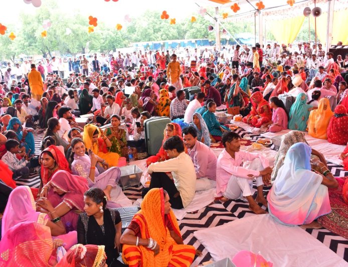 मुख्यमंत्री सामूहिक विवाह योजना के अंतर्गत 160 जोड़ों का वैदिक रीति-रिवाजों से सम्पन्न हुआ विवाह