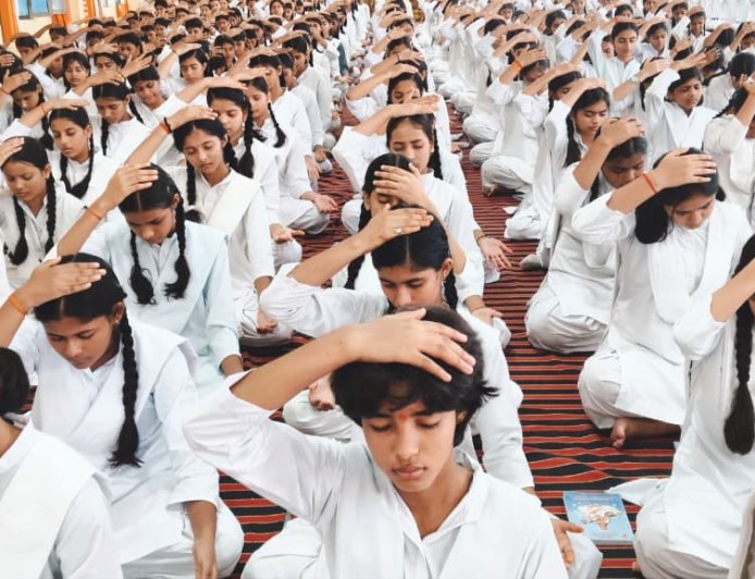 सहज ध्यान योग हमारी आध्यात्मिक उन्नति का सर्वाधिक सहज मार्ग - डा0 हर्षवर्धन घोरपड़े