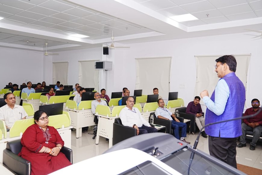 रक्षा लेखा विभाग के अधिकारियों ने यूपीएसआईएफएस का किया परिभ्रमण