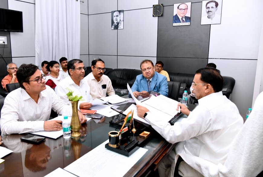 राज्यमंत्री नरेन्द्र कश्यप की अध्यक्षता में हुई शल्य चिकित्सा अनुदान समिति की बैठक